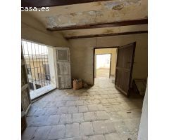 Increíble casa en plaza mayor con dos bajos comerciales y vivienda