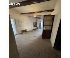 Increíble casa en plaza mayor con dos bajos comerciales y vivienda