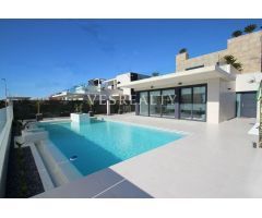 Villa en Venta en Orihuela Costa, Alicante