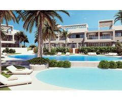 Bungalow en Torrevieja con excelentes instalaciones en urbanización completa