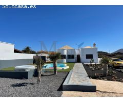 Chalet en venta en La Oliva