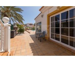 VILLA ZONA GOLF CLUB CALETA DE FUSTE