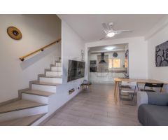 CHALET ADOSADO EN CALETA DE FUSTE CERCA DE LA PLAYA