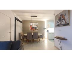 PRECIOSO Y LUJOSO QUAD CON PISCINA COMUNITARIA Y GARAJE PRIVADO