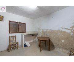 CASA EN ALHAMA