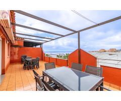 Precioso ático con gran terraza en Calahonda.