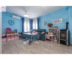 Precioso piso de 3 dormitorios, 2 baños, balcón y 2 plazas de garaje en Santa Fe