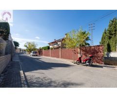 Impresionante villa de cuatro plantas en Urbanización los Cerezos de Gojar!!