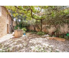 Casa rural con terraza en Alaró.