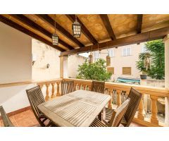 Planta baja de 3 habitaciones, 2 baños, terraza y patio en Sa Cabaneta.
