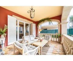 ESPECTACULAR Y ELEGANTE CHALET EN SOMETIMES CON PISCINA PRIVADA
