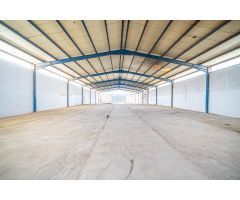 TERRENO CON NAVE, VIVIENDA Y OFICINAS