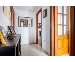 Exclusivo Ático en Venta con Tres Terrazas y Zonas Comunes de Lujo!