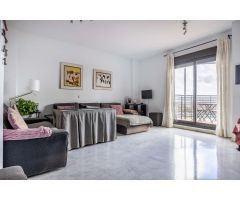 Exclusivo Ático en Venta con Tres Terrazas y Zonas Comunes de Lujo!
