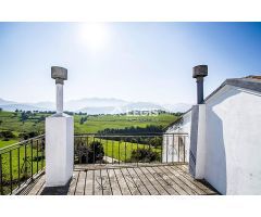 Casona Tradicional con Terraza, Piscina y Fincas
