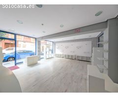 LOCAL COMERCIAL CON DOBLE VIDRIERA Y ACCESO EN EL CORAZÓN DE SAMA DE LANGREO