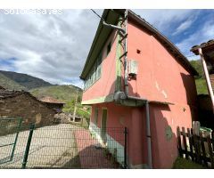CASA CON GALERIA ANTOJANA, ALMACÉN Y HUERTA
