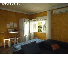 SE ALQUILA CASA PARA VERANO CON TERRENO Y PISCINA