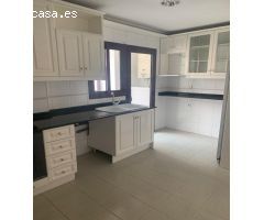 SE VENDE MARAVILLOSO PISO DE 4 DORMITORIOS EN EL CENTRO DE ALCANTARILLA