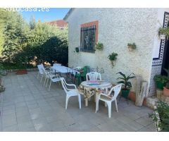 Casa independiente con gran patio