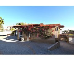 Impresionante chalet con apartamento independiente en La Zenia