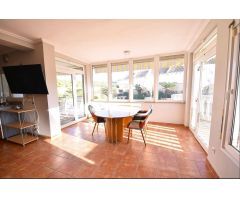 Impresionante chalet con apartamento independiente en La Zenia