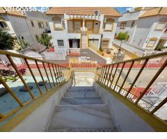 SE VENDE BUNGALOW PLANTA ALTA DE 2 DORMITORIOS CON PISCINA COMUNITARIA