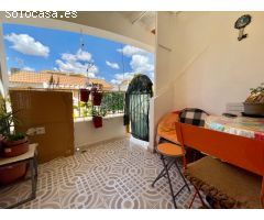 SE VENDE BUNGALOW PLANTA ALTA DE 2 DORMITORIOS CON PISCINA COMUNITARIA