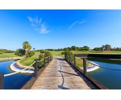Villas de nueva construcción en primera línea de Lo Romero Golf
