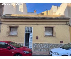 Adosado en Venta en Jacarilla, Alicante