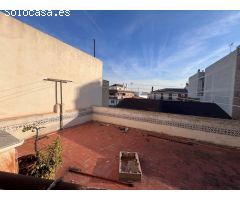 Adosado en Venta en Jacarilla, Alicante