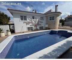 Villa en Venta en Benijófar, Alicante