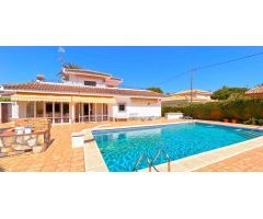 Chalet en Venta en Cabo Roig, Alicante