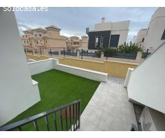 Casa Tipo Dúplex en Venta en Orihuela Costa, Alicante