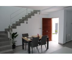 VILLAS DE OBRA NUEVA EN SAN FULGENCIO