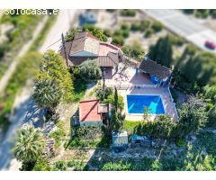 CASA CON PISCINA a 5 MINUTOS del CENTRO de ORIHUELA