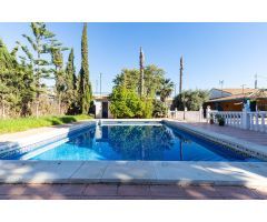 CASA CON PISCINA a 5 MINUTOS del CENTRO de ORIHUELA