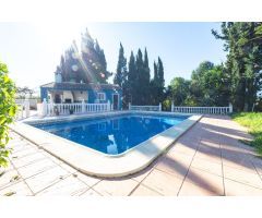 CASA CON PISCINA a 5 MINUTOS del CENTRO de ORIHUELA