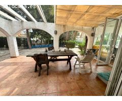 Amplio chalet independiente en Cabo Roig a solo 50 metros del mar