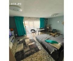Ofrecemos a la venta un apartamento en el centro de Torrevieja.