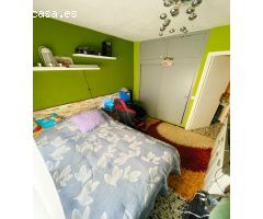 Ofrecemos a la venta un apartamento en el centro de Torrevieja.