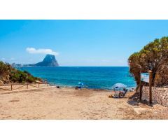 VIVE FRENTE AL MAR EN UN OASIS DE PAZ EN UNA CALA DE CALPE