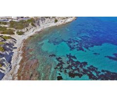 VIVE FRENTE AL MAR EN UN OASIS DE PAZ EN UNA CALA DE CALPE