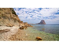 VIVE FRENTE AL MAR EN UN OASIS DE PAZ EN UNA CALA DE CALPE