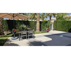 PROPIEDAD NUEVA CON PISCINA, GARAJE Y JARDIN