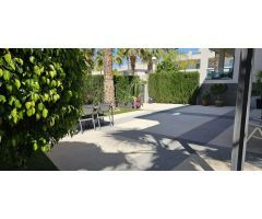 PROPIEDAD NUEVA CON PISCINA, GARAJE Y JARDIN