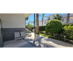 PROPIEDAD NUEVA CON PISCINA, GARAJE Y JARDIN