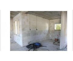 Se venden 62  parcelas urbanas, con 18 villas independiente hechas,9 villas a medias y 32 parcelas.