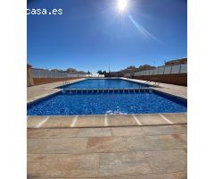 FANTÁSTICO BUNGALOW EN PLANTA BAJA A 600 METROS DEL MAR, CON PISCINA COMUNITARIA - ZONA LA CIÑUELICA