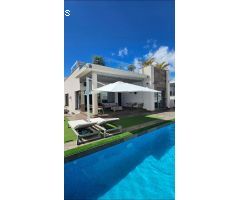 VILLA INDEPENDIENTE DE 5 DORMITORIOS CON SOLÁRIUM Y PISCINA PRIVADA -ZONA VILLAMARTÍN-